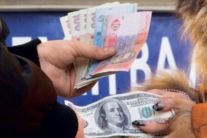 курс долара на сьогодні на чорному'' ринку